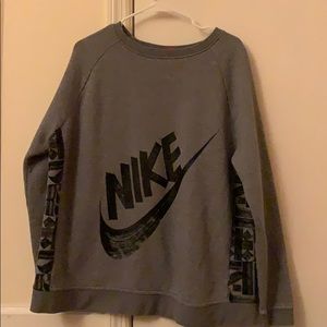 Nike crewneck sweatshirt
